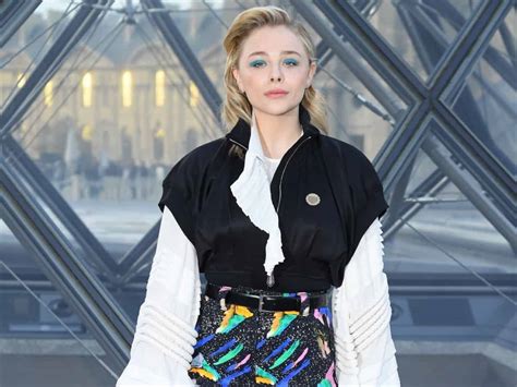 Chloë Grace Moretz Granted Restraining Order .